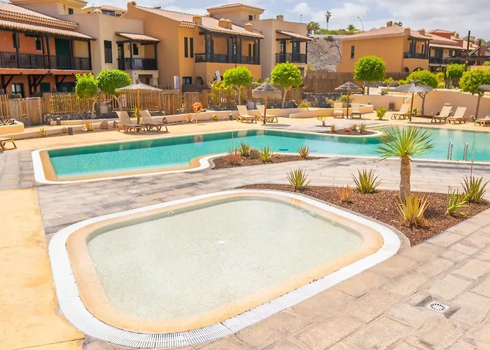 Apartment Luisa - Relax With Ocean View And Pool *