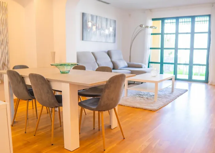 Apartment Luisa - Relax With Ocean View And Pool *